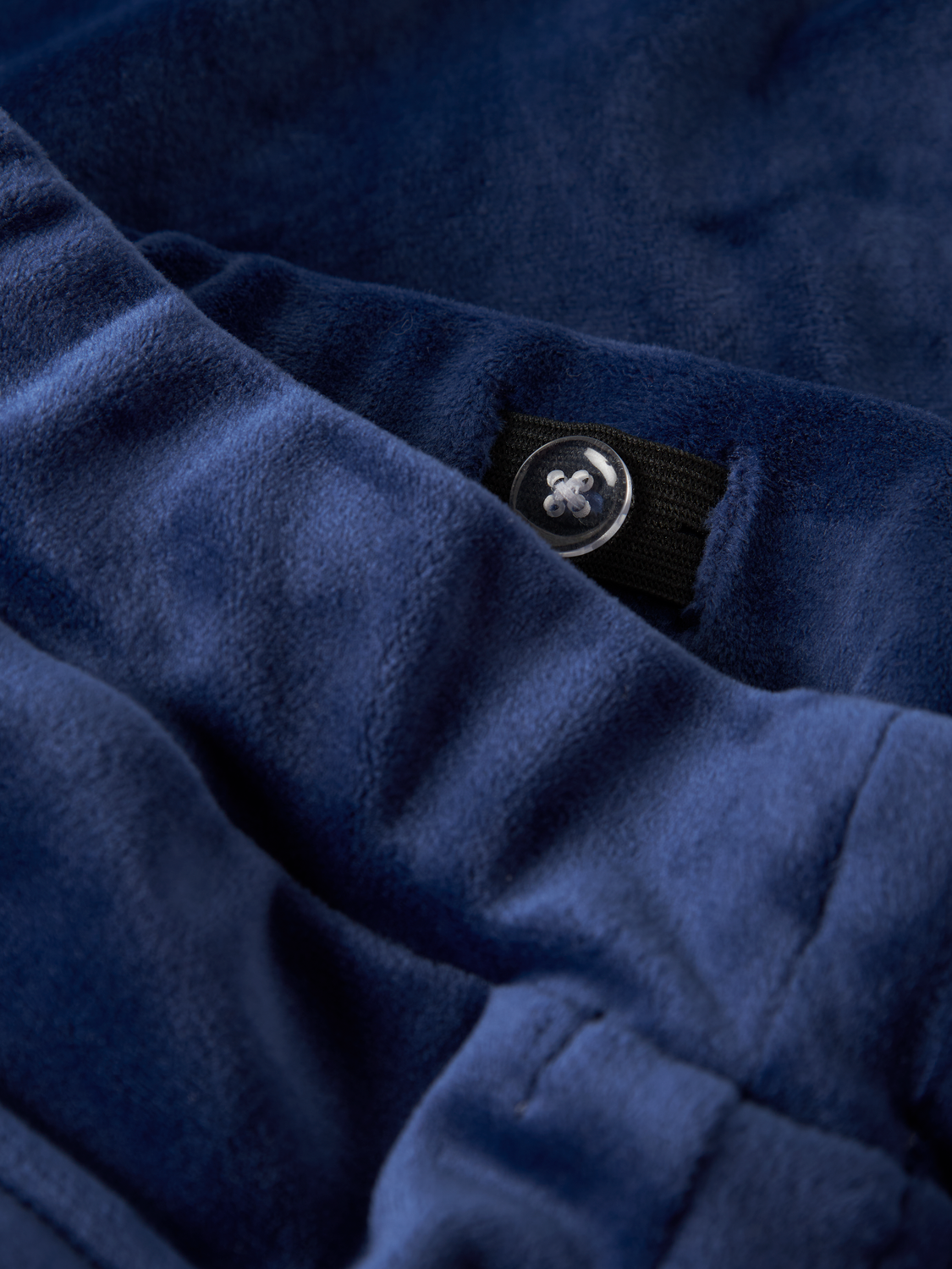 model_shot-front_full